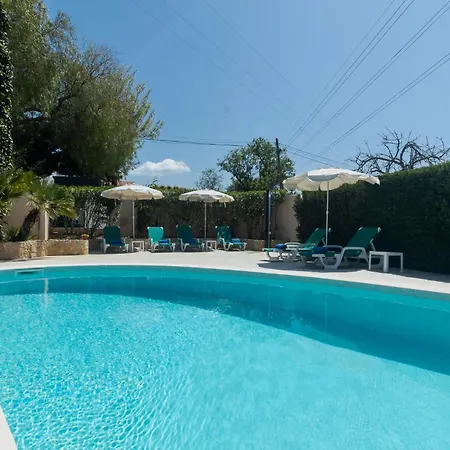 Juliet Villa *